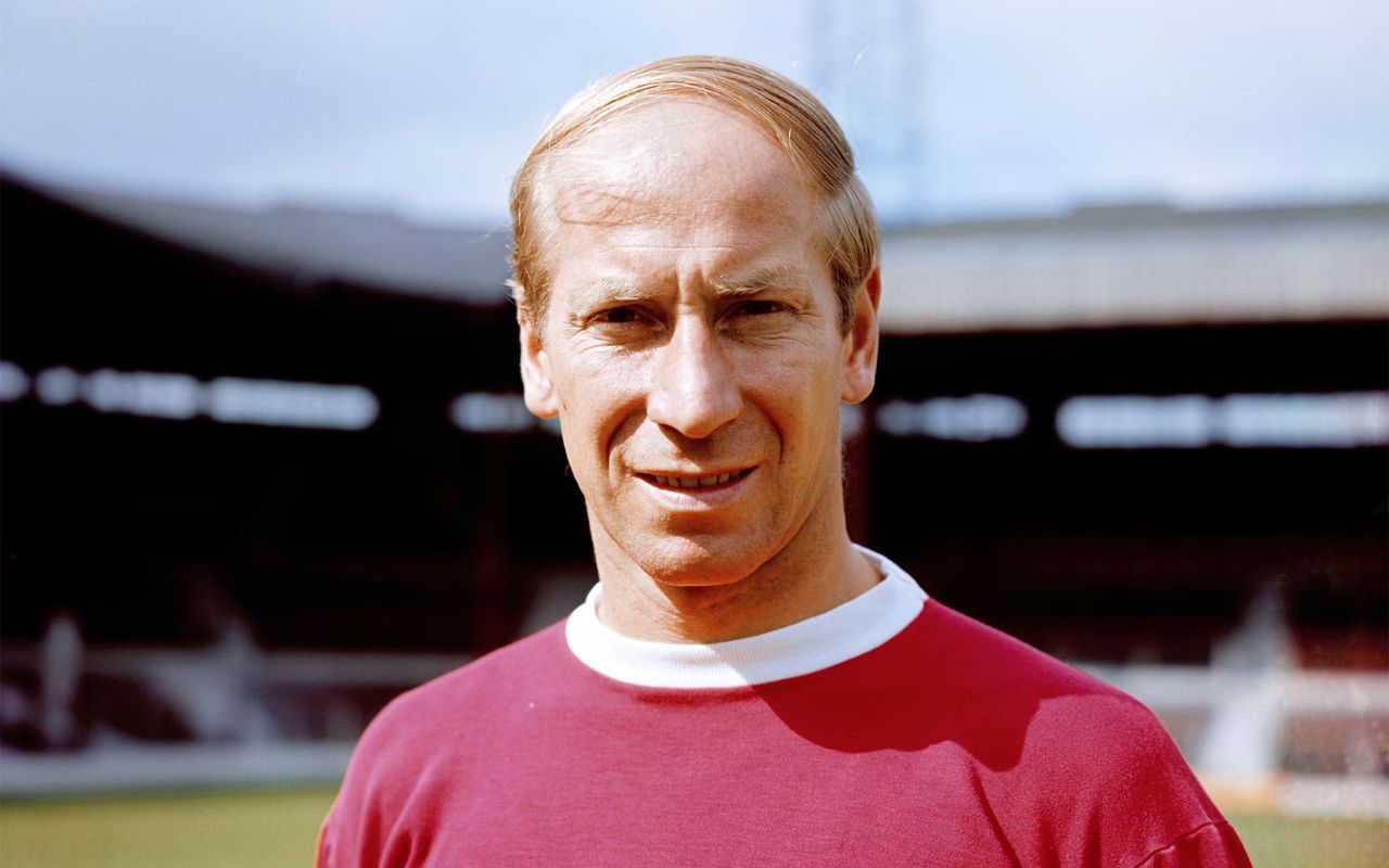 Bobby Charlton - The Heart of English Football
