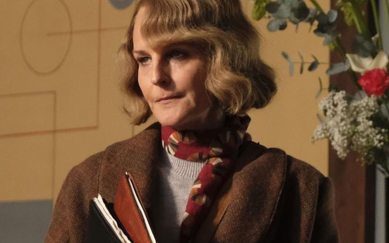 Helen Hunt - The Acclaimed American Actress and Director