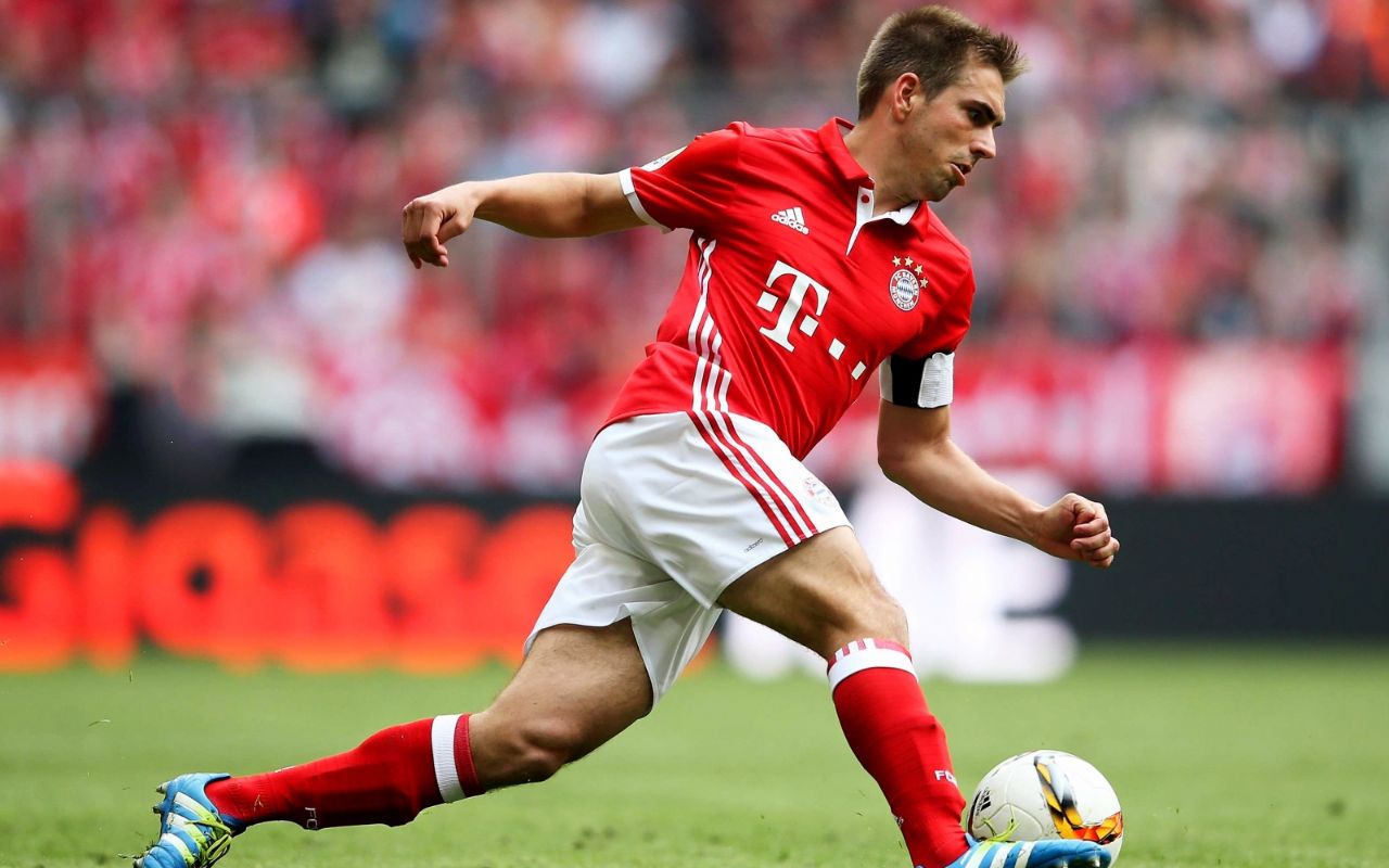 Philipp Lahm - The Tactical Genius of German Football
